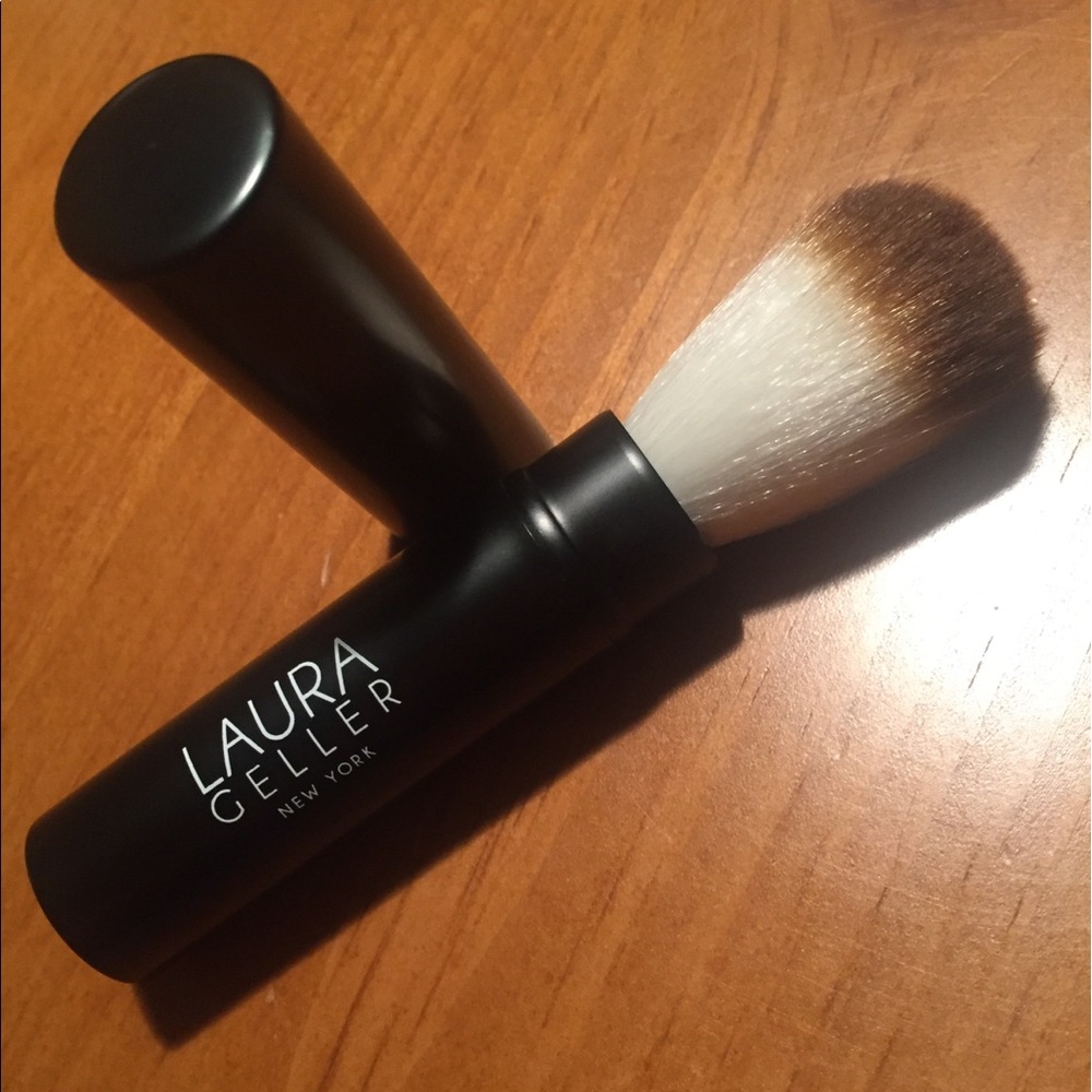 Laura Geller Retractable Powder Brush